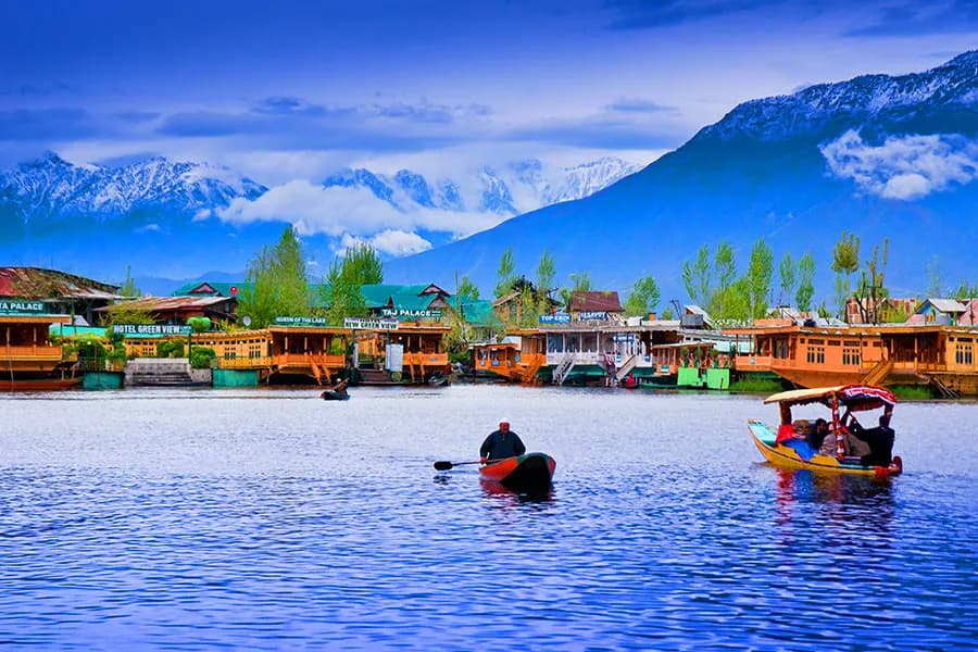 Why You Must Visit Kashmir Once in a Lifetime