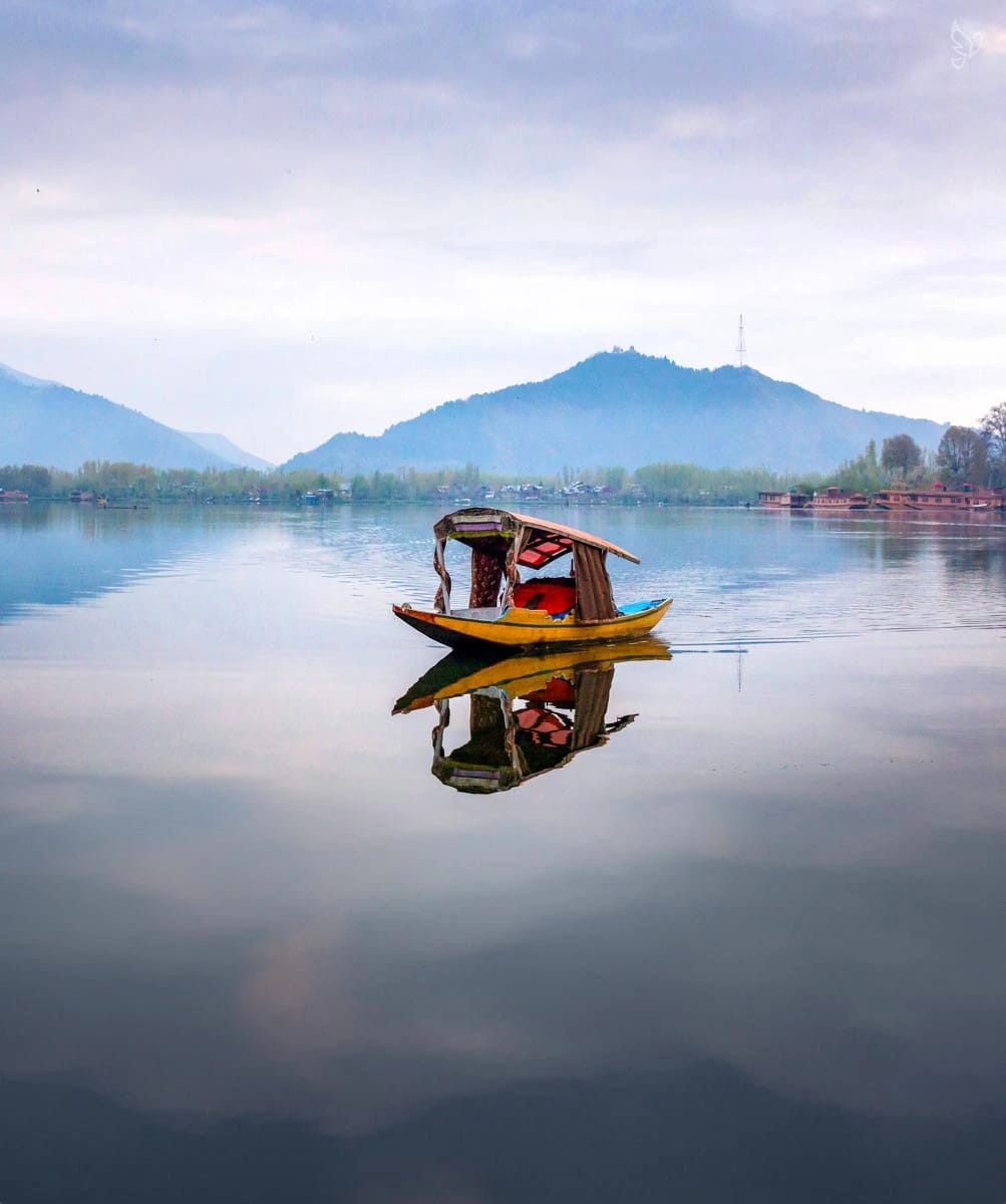 Featured image for Kashmir Budget Tour: Big Beauty, Smart Budget tour package