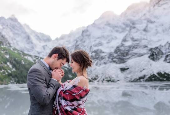 Featured image for Honeymoon in the winter wonderland of Kashmir tour package